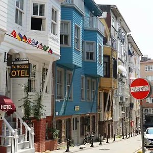 Hotel Tilas - In 19th Century Wooden Townhouse,kadikoy